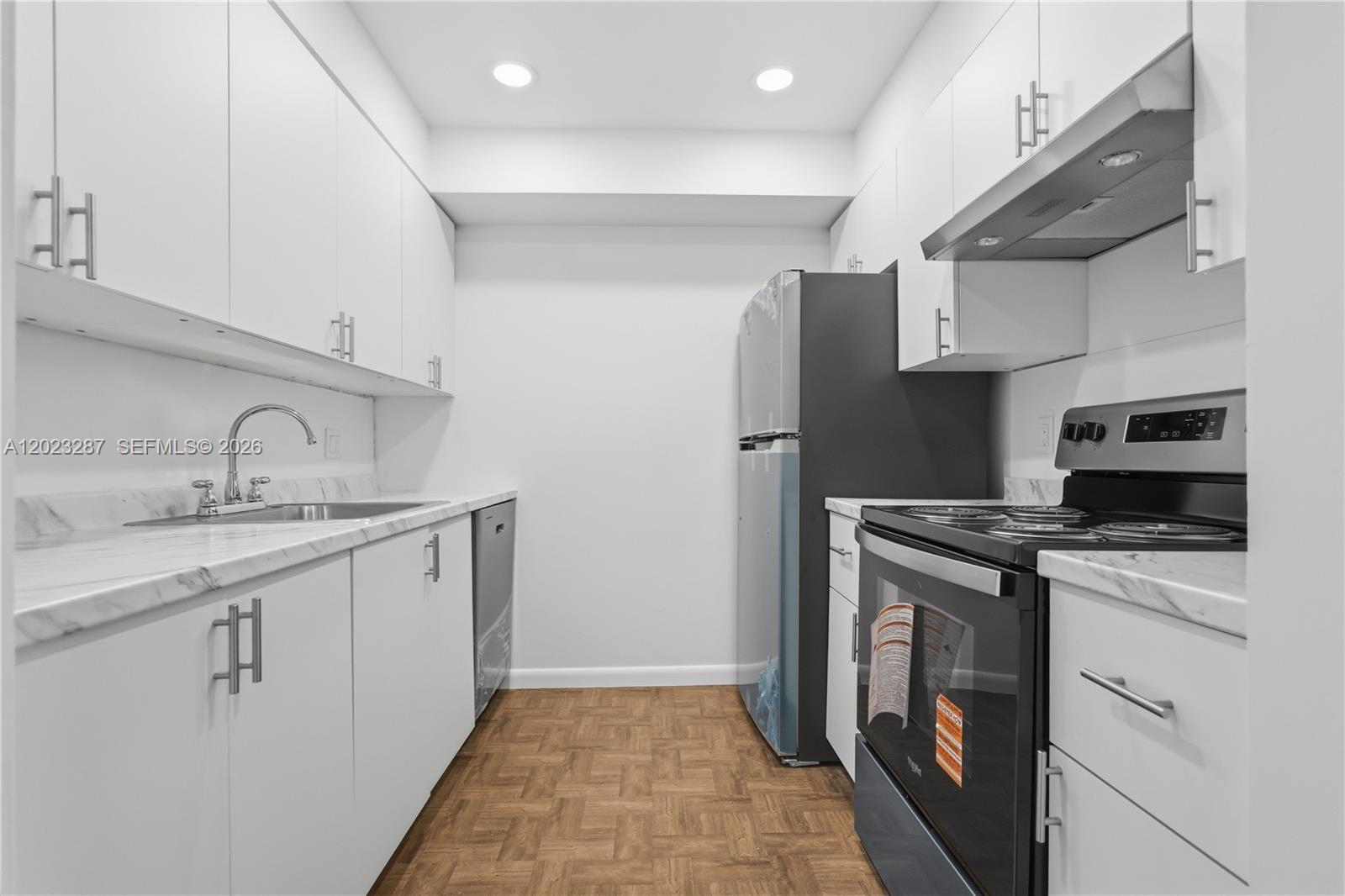 301 SW 135th Ave #415C main architectural view