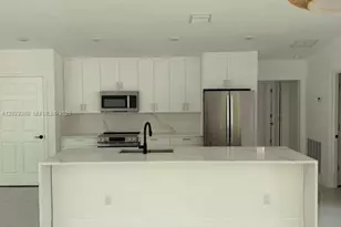 8636 100th Ct, Vero Beach, FL 32967 - Photo 5