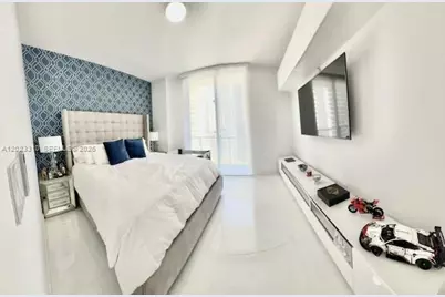 79 SW 12th St #1806, Miami, FL 33130 - Photo 15