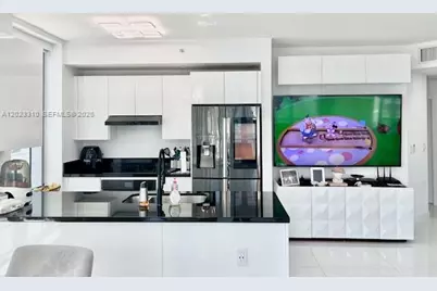 79 SW 12th St #1806, Miami, FL 33130 - Photo 5