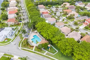 690 NW 159th Ln, Pembroke Pines, FL 33028 - Photo 43