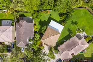 690 NW 159th Ln, Pembroke Pines, FL 33028 - Photo 47