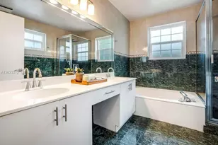 690 NW 159th Ln, Pembroke Pines, FL 33028 - Photo 21