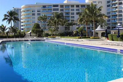 5151 Collins Ave #827, Miami Beach, FL 33140 - Photo 17