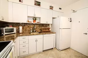 5151 Collins Ave, Miami Beach, FL 33140 - Photo 9
