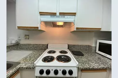 540 Brickell Key Dr #913, Miami, FL 33131 - Photo 7