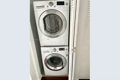 300 S Biscayne Blvd #T-1404, Miami, FL 33131 - Photo 17