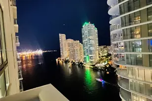 300 S Biscayne Blvd, Miami, FL 33131 - Photo 3