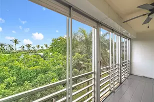 1000 NE 14th Ave, Hallandale Beach, FL 33009 - Photo 13