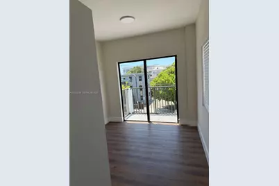 763 SW 5th St #304, Miami, FL 33130 - Photo 5