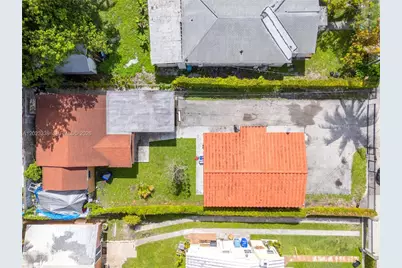 94 NW 69th St, Miami, FL 33150 - Photo 47