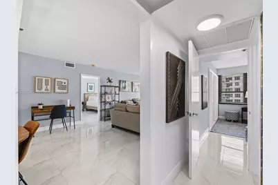 5225 Collins Ave #1509, Miami Beach, FL 33140 - Photo 7