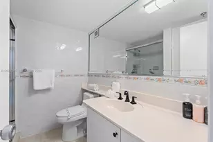 5225 Collins Ave, Miami Beach, FL 33140 - Photo 13