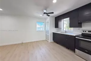 313 SW 1st St, Hallandale Beach, FL 33009 - Photo 3