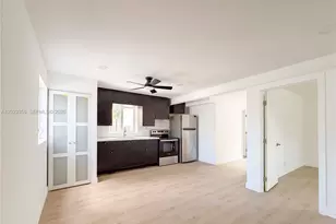 313 SW 1st St, Hallandale Beach, FL 33009 - Photo 9