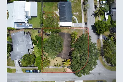 9875 SW 83rd St, Miami, FL 33173 - Photo 15
