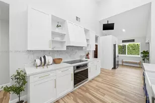 19920 NW 9th Dr, Pembroke Pines, FL 33029 - Photo 11