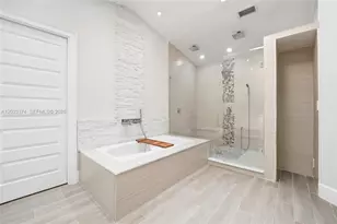 19920 NW 9th Dr, Pembroke Pines, FL 33029 - Photo 27