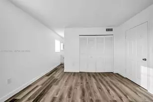 2011 Bay Dr, Miami Beach, FL 33141 - Photo 11