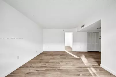 2011 Bay Dr #8, Miami Beach, FL 33141 - Photo 5