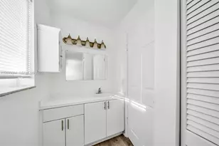 2011 Bay Dr, Miami Beach, FL 33141 - Photo 11