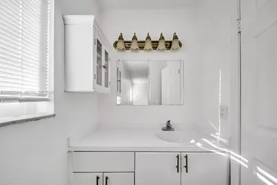 2011 Bay Dr #8, Miami Beach, FL 33141 - Photo 13