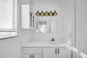 2011 Bay Dr, Miami Beach, FL 33141 - Photo 13