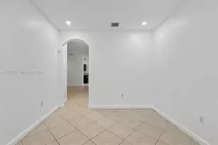 9267 SW 220th Terrace, Cutler Bay, FL 33190 - Photo 5
