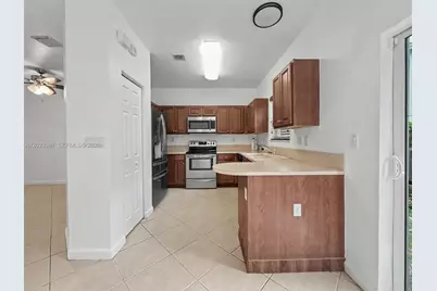 9267 SW 220th Ter, Cutler Bay, FL 33190 - Photo 15