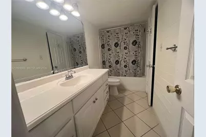 2060 NW 48th Ter #103, Lauderhill, FL 33313 - Photo 5