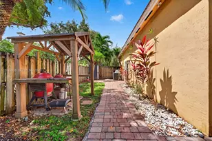 14421 SW 155th Pl, Miami, FL 33196 - Photo 23