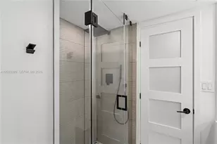 5701 Collins Ave, Miami Beach, FL 33140 - Photo 23