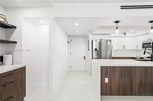 5701 Collins Ave, Miami Beach, FL 33140 - Photo 15