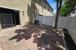 9261 W 33rd Way, Hialeah, FL 33018 - Photo 11