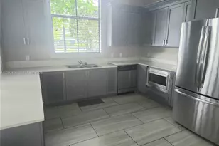 9261 W 33rd Way, Hialeah, FL 33018 - Photo 17