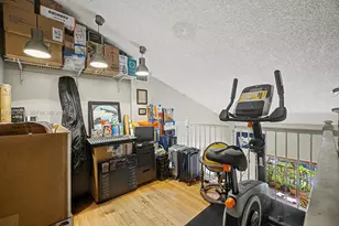 10233 NW 9th St Cir, Miami, FL 33172 - Photo 13