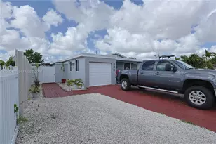 330 W 44th St, Hialeah, FL 33012 - Photo 7