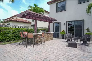 3785 NE 2nd St, Homestead, FL 33033 - Photo 1