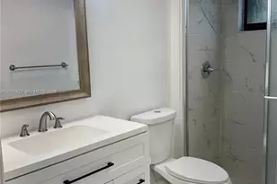 605 Ives Dairy Rd, Miami, FL 33179 - Photo 15