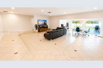 430 NE 145th St, Miami, FL 33161 - Photo 7