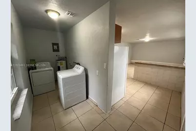 2411 NW 65th St, Miami, FL 33147 - Photo 25