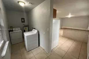 2411 NW 65th St, Miami, FL 33147 - Photo 25