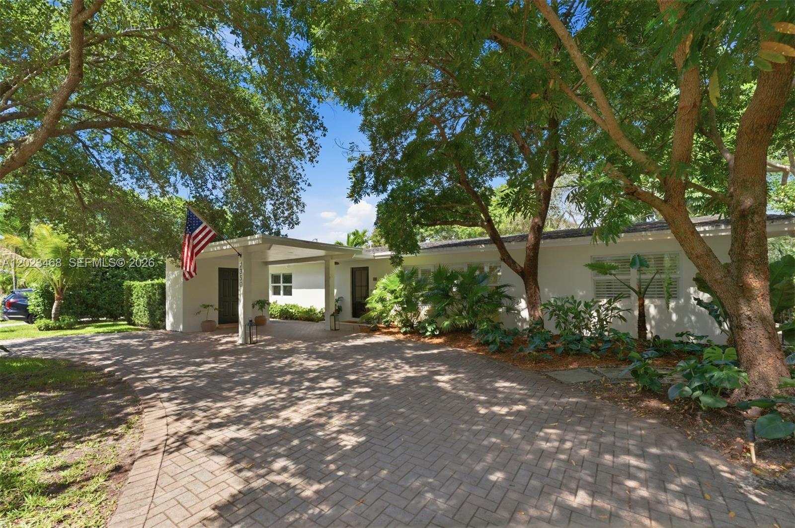 7350 SW 65th Ave - 7350 SW 65th Ave, South Miami, FL 33143 Luxury Property | Jose Angel Pina