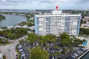 7441 Wayne Ave, Miami Beach, FL 33141 - Photo 1