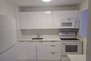 16950 W Dixie Hwy, North Miami Beach, FL 33160 - Photo 7