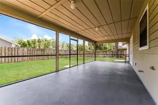 878 Daffodil Dr, Wellington, FL 33414 - Photo 9