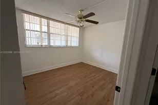 9531 Seagrape Dr, Davie, FL 33324 - Photo 15