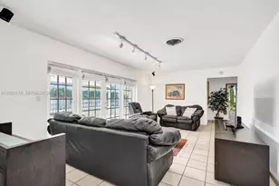 8521 SW 86th Ct, Miami, FL 33143 - Photo 9