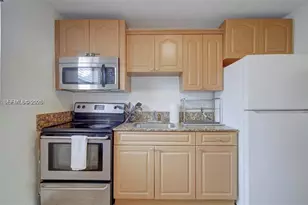 427 SW 6th St, Miami, FL 33130 - Photo 3