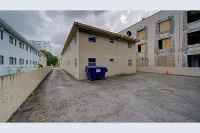 427 SW 6th St #2, Miami, FL 33130 - Photo 9